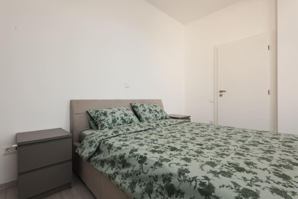 Ambassador Apartment Nagybánya Kültér fotó